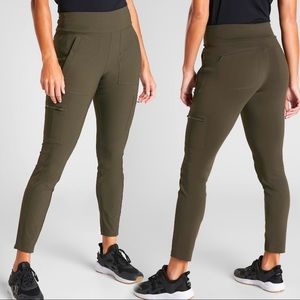 NWT Athleta Headlands Hybrid Cargo Tight PETITE Peat Green
